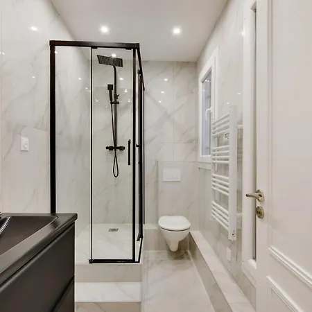 Harmonious 2bdr - 4p - Champs Elysees *