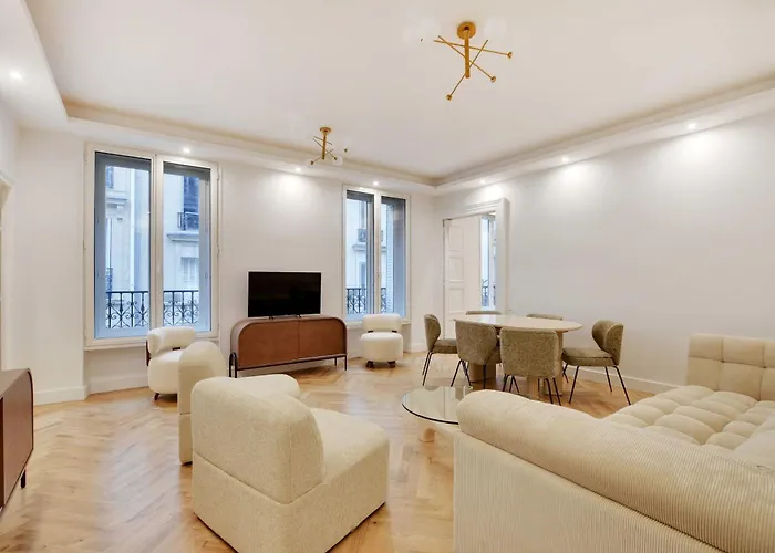 Harmonious 2bdr - 4p - Champs Elysees *