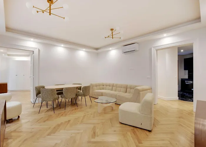 Harmonious 2bdr - 4p - Champs Elysees Appartement *