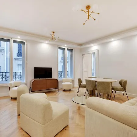 Harmonious 2bdr - 4p - Champs Elysees *